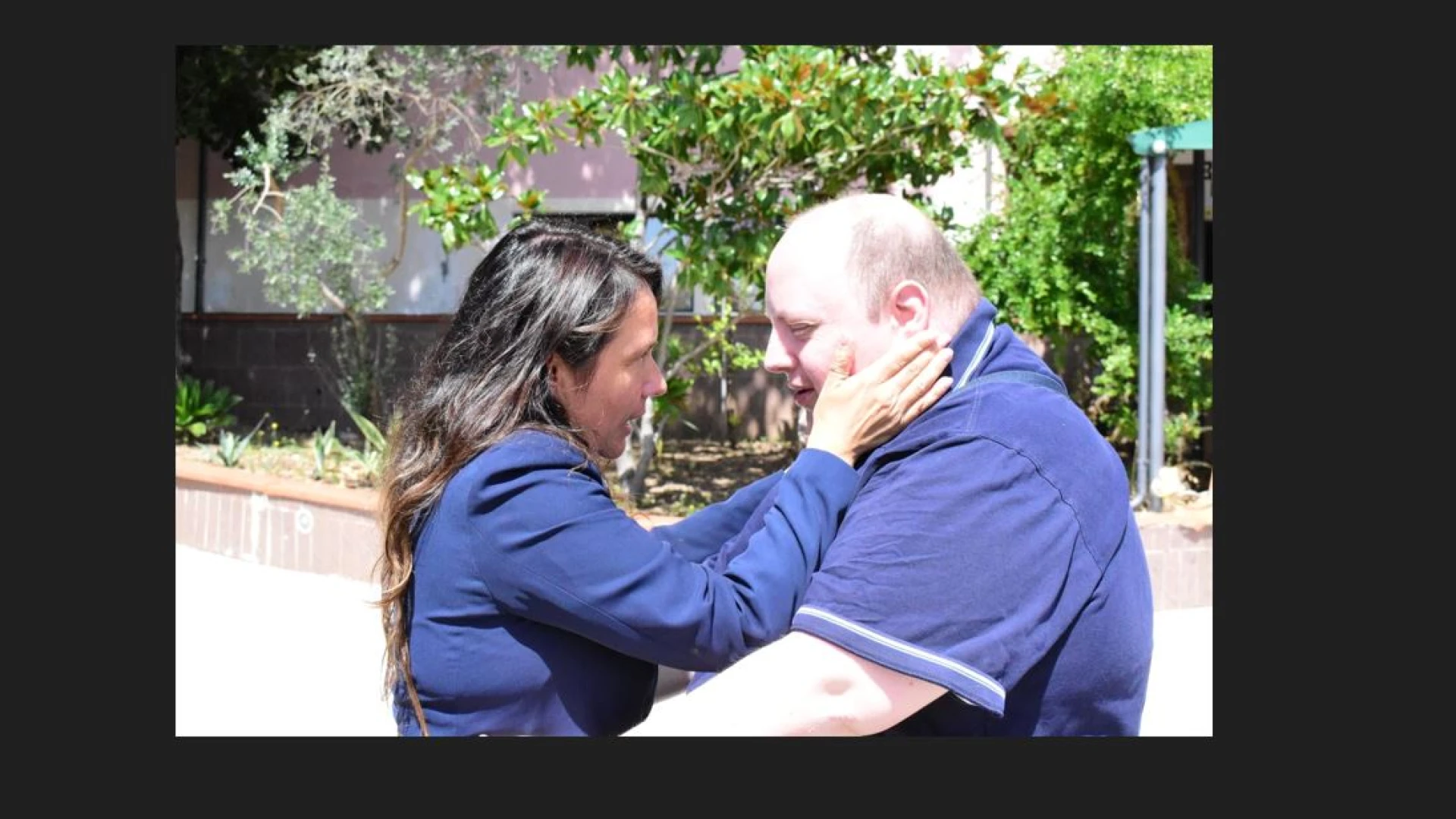 Il Ministro per le Disabilità Alessandra Locatelli visita l’Istituto Salubritas di Montaquila. Emozione tra gli ospiti della struttura di riabilitazione. GUARDA IL SERVIZIO.